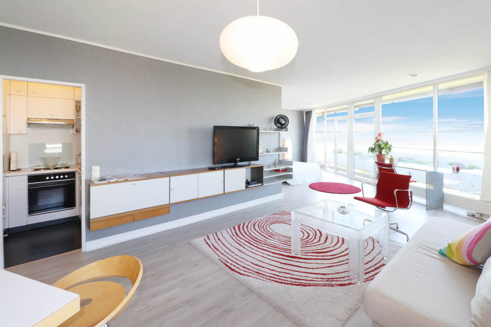 Stilvolles Wohnen mit Panoramablick über den Rhein!, 40474 Düsseldorf, Etagenwohnung
