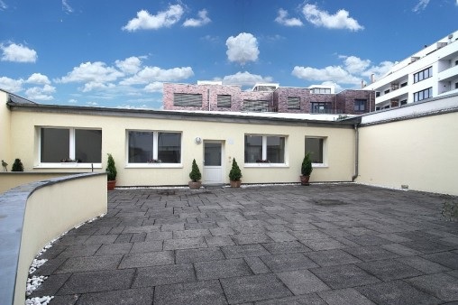 Hochwertig möblierte Wohnung im Hinterhof!, 40211 Düsseldorf, Erdgeschosswohnung