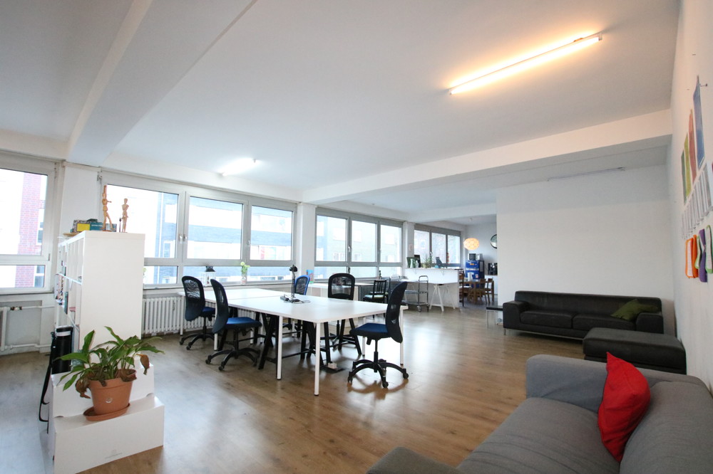 Großzügige, lichtdurchflutete Büroetage – Nähe Amtsgericht!, 40227 Düsseldorf, Bürohaus