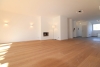 Exklusive Maisonette mit traumhaftem Garten in direkter Rheinlage - Blick zur Küche