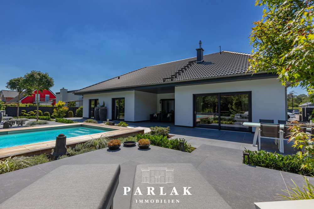 Neubau Luxus-Bungalow mit Pool am Golfplatz, 41849 Wassenberg, Bungalow