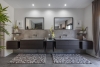Neubau Luxus-Bungalow mit Pool am Golfplatz - Designer-Badezimmer