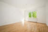 Exklusive 4-Zimmer-Wohnung mit Balkon & Garage! - Kinderzimmer 1.OG