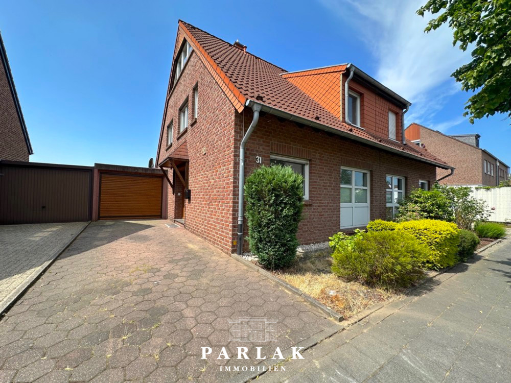 Charmante Doppelhaushälfte mit Garten und Garage in Mönchengladbach-Neuwerk, 41066 Mönchengladbach, Doppelhaushälfte